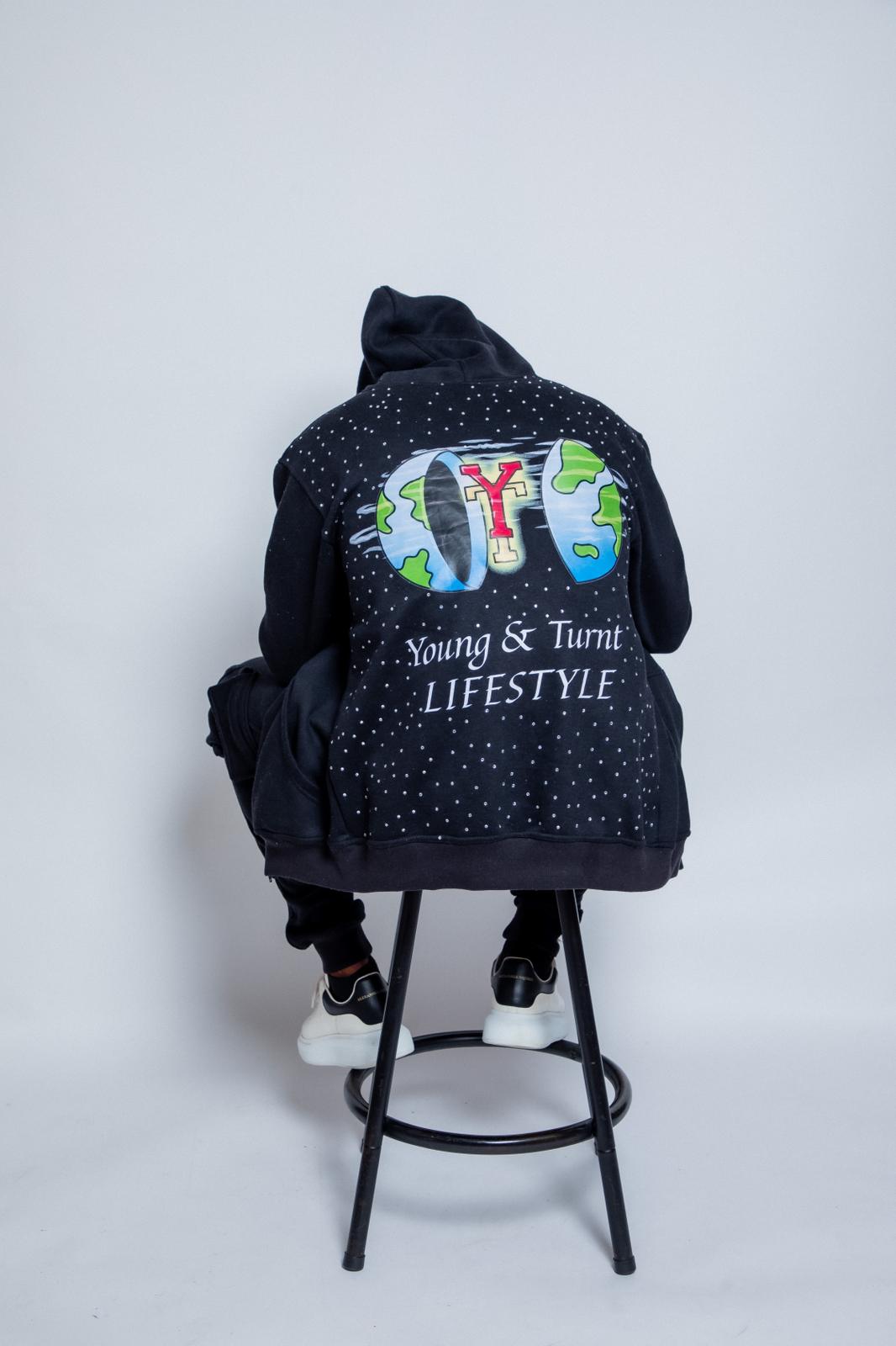 Black “In between worlds” Sweatsuit